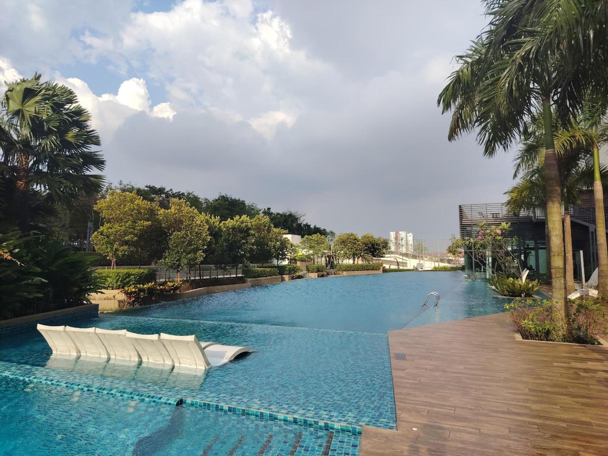 Greenfield Residence With Amazing Pool View And High-Speed Wi-Fi Petaling Jaya Exterior foto